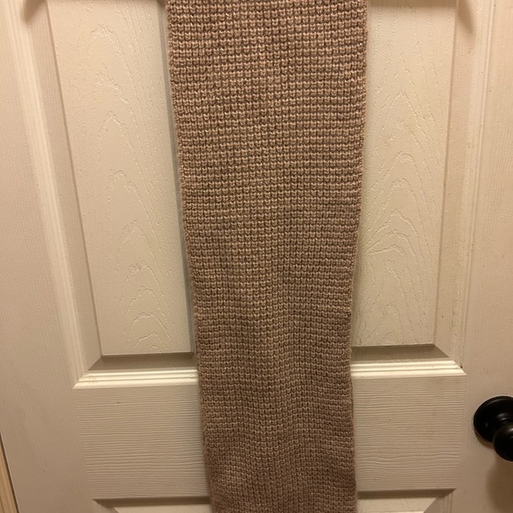 Coach Womans Tan & Gold Wool & Cashmere Scarf - Picture 2 of 10